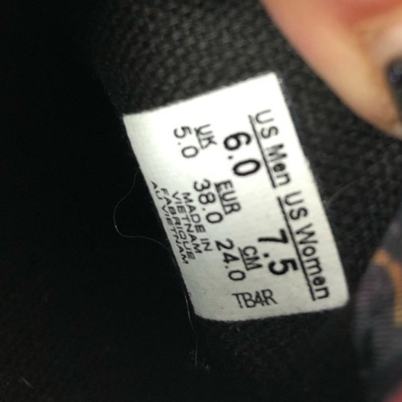 Vans | Black Bloom Flower Garden Lace Up Classic Skate Sneaker Shoe 6 M / 7.5 W - Picture 6 of 7